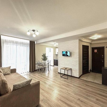 Artal Apartment On Obolonskyi Avenue 16A, 2 Bedroom キエフ エクステリア 写真